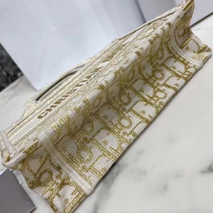DIOR 디올